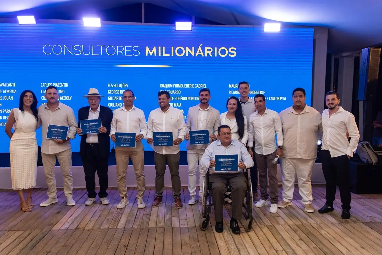 Reconhecimento de consultores na convenção HiTA